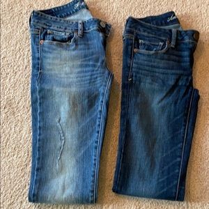 2 pair AE skinny jeans